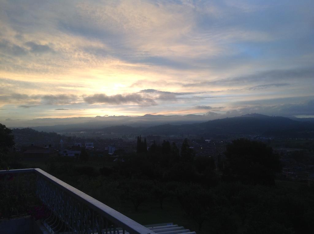 Miravalle Suites Пайпа Екстер'єр фото